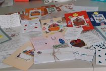 Bravo les enfants : 117 lettres remises aux EHPAD!